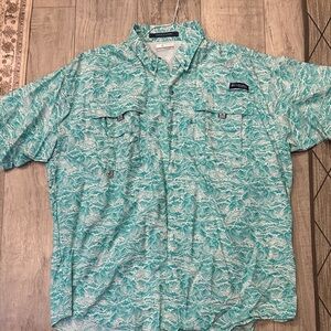 Columbia Men's Turquoise Patterned Button Down Shirt